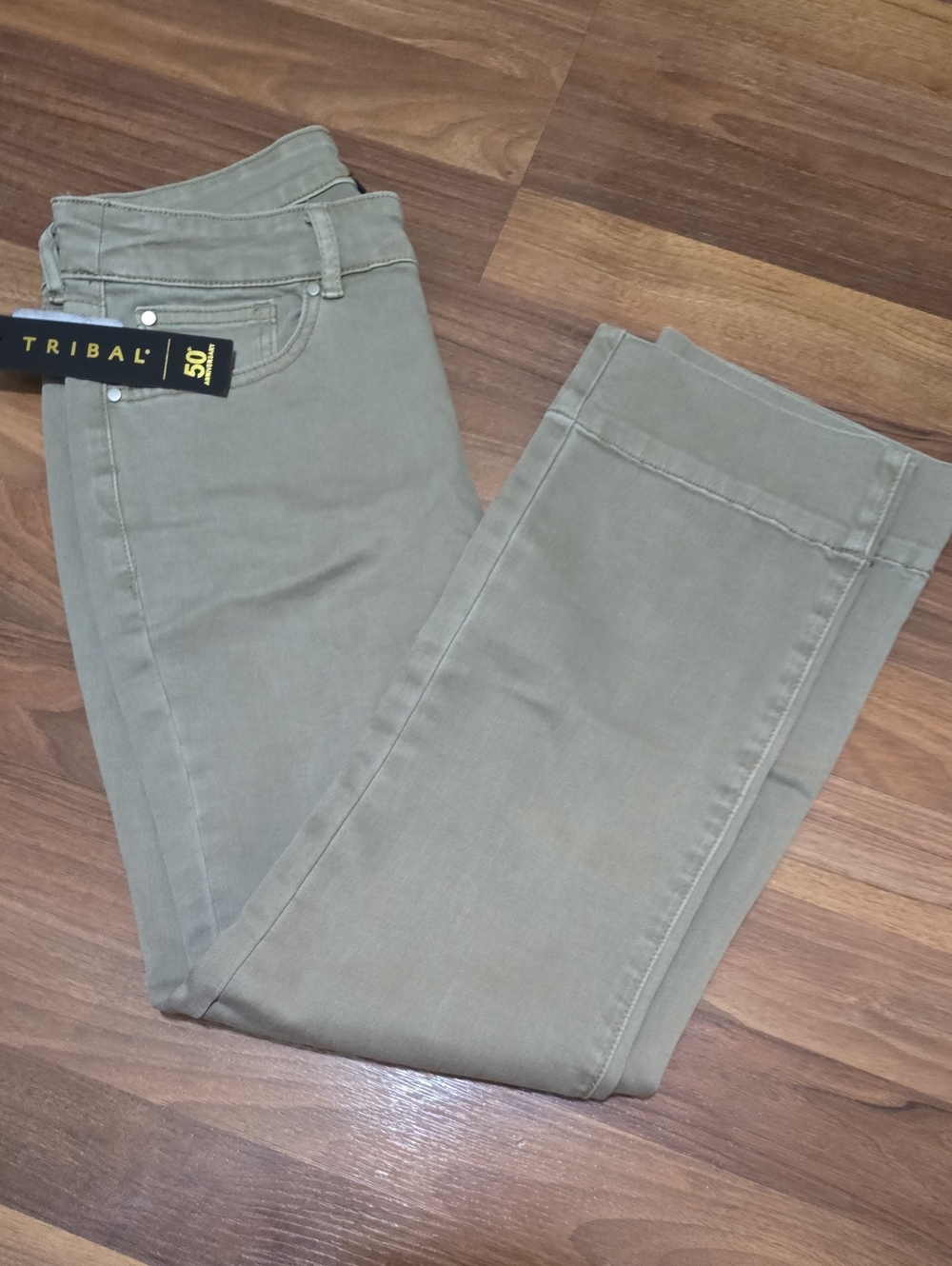 NWT 50th Anniversary Tribal Women's Skinny Jeans in Fern